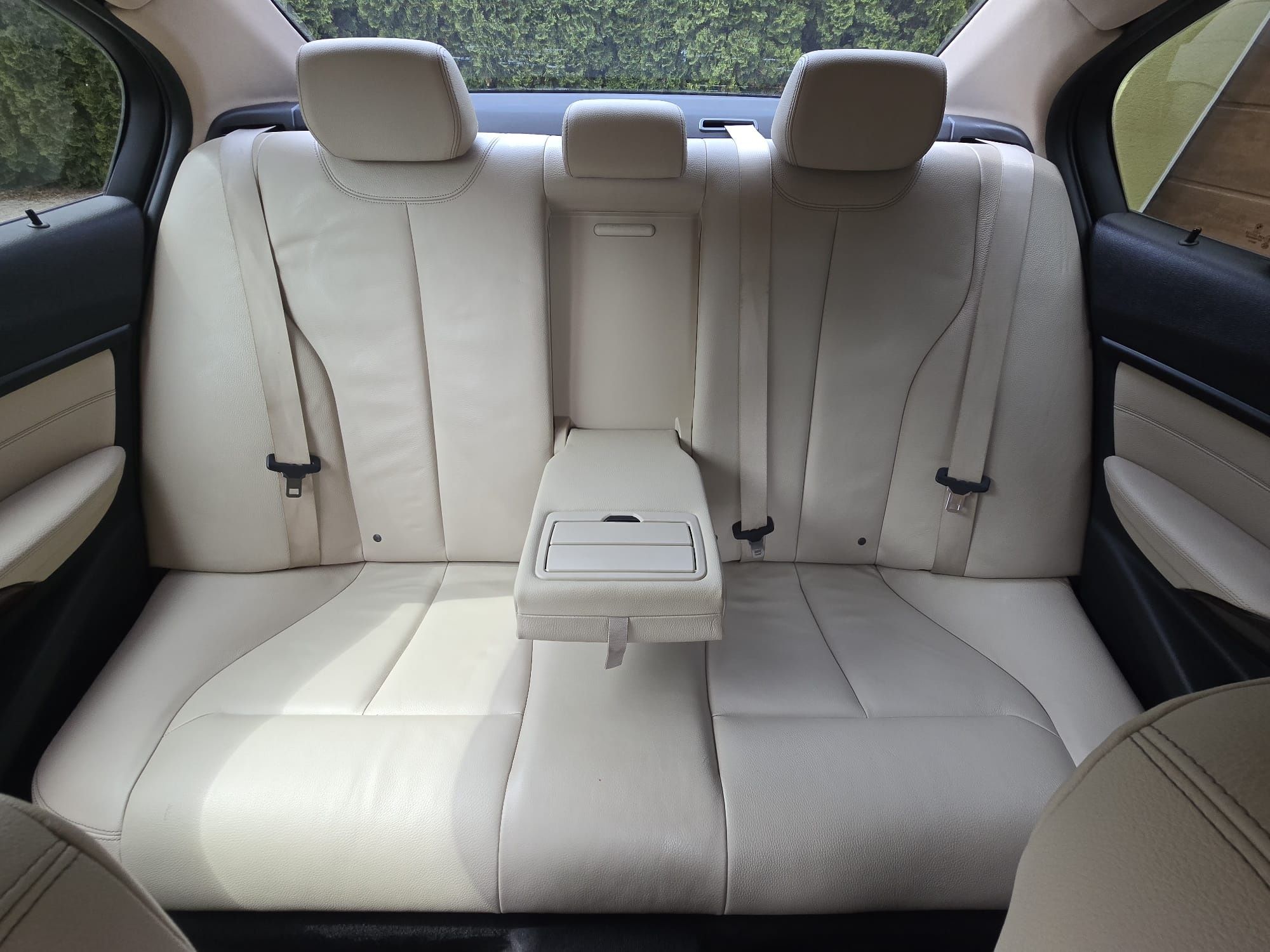BMW 320i maly przebieg