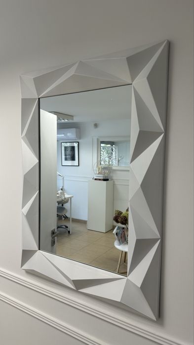 Lustro ścienne biała rama