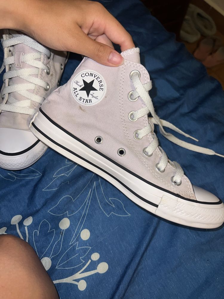 All Star Lilas.