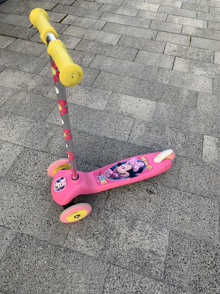 Hulajnoga dla dziewczynki Steering Scooter 3 Minnie