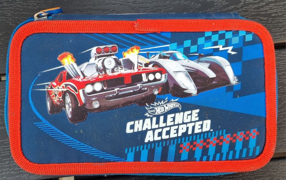 Zestaw tornister/plecak Hot Wheels, dwa piórnik, worek, zeszyty i inne