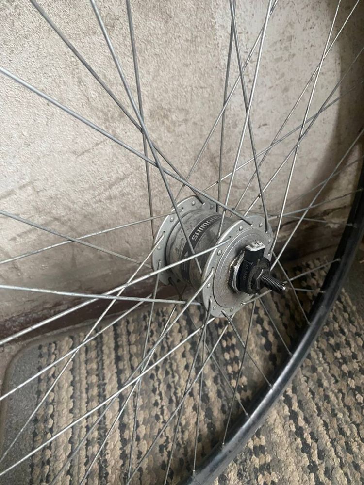 Koło przednie z piastą dynamo Shimano DH-3N31-NT