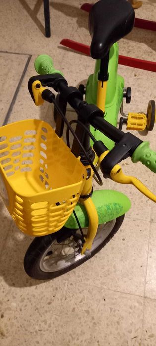 Bicicleta de aprendizagem para criança