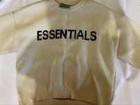 Трендовий брендовий светр ESSENTIALS