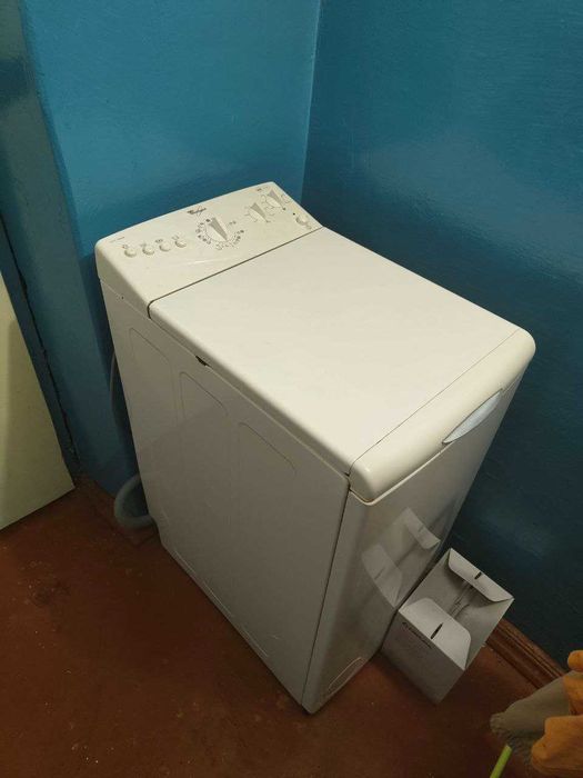 Продаю пральну машину Whirlpool awt 2295