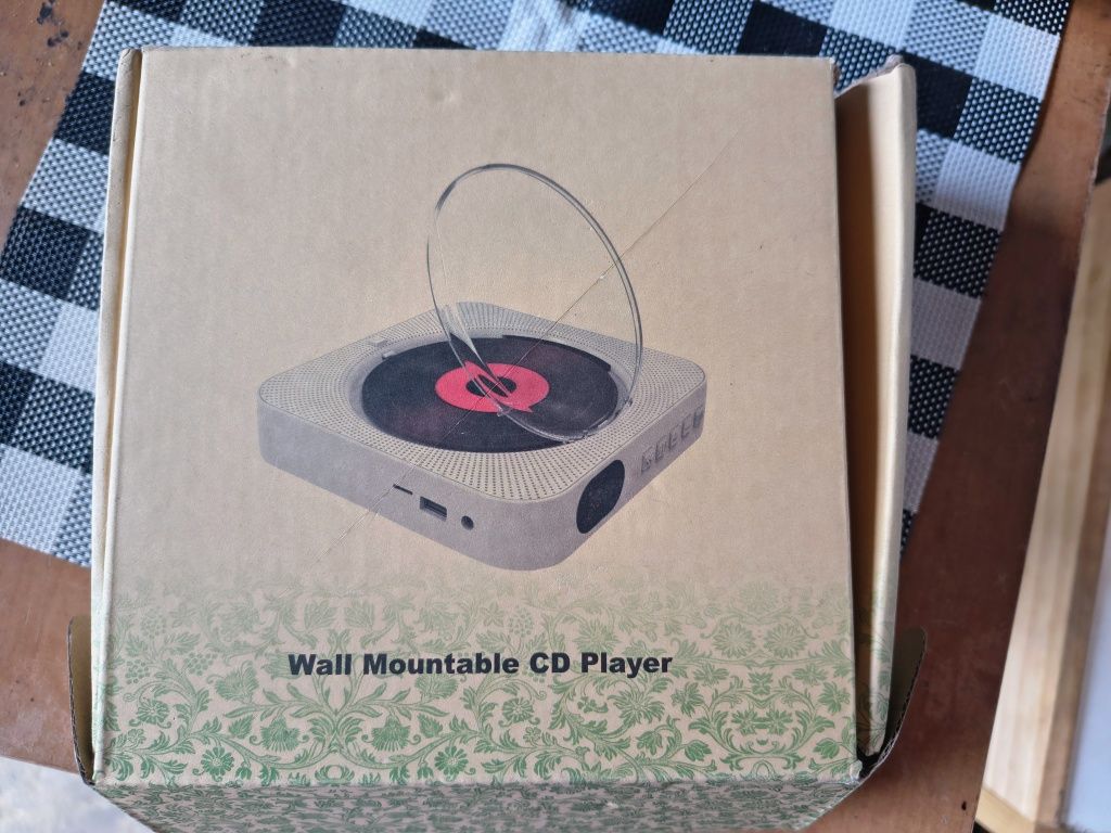Odtwarzacz CD DVD montowany na ścianie bluetooth