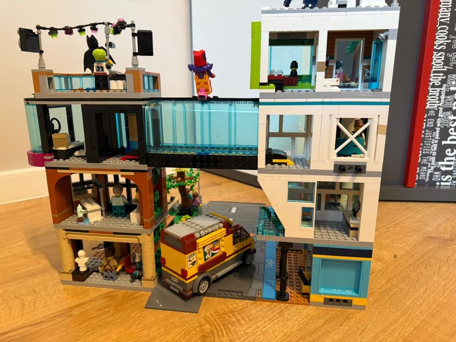 LEGO CITY zestaw centrum miasta śródmieście + dodatkowy zestaw