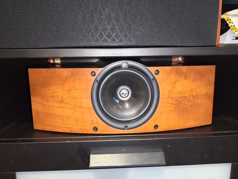 Central de som Kef q6c