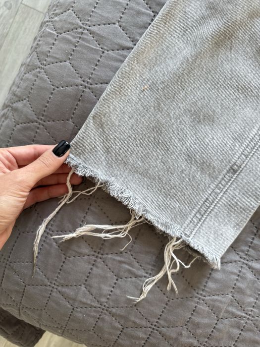 Сірі джинси Stradivarius