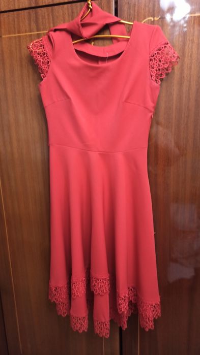 Продам праздничное платье