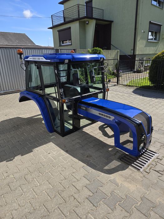 Kabina ciągnikowa C360 Maska c360 Kabina c360 Nowa kabina c360