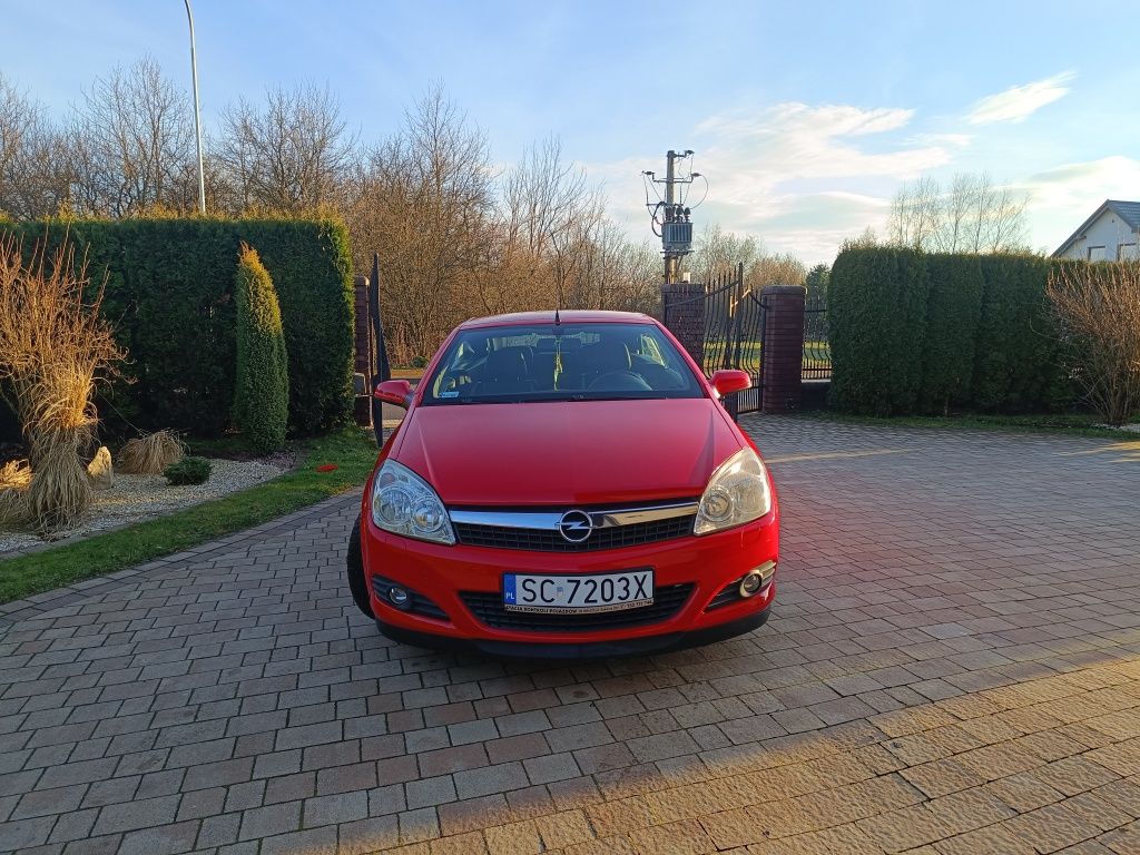 Opel Astra H 1.8 benzyna kabriolet 2008r