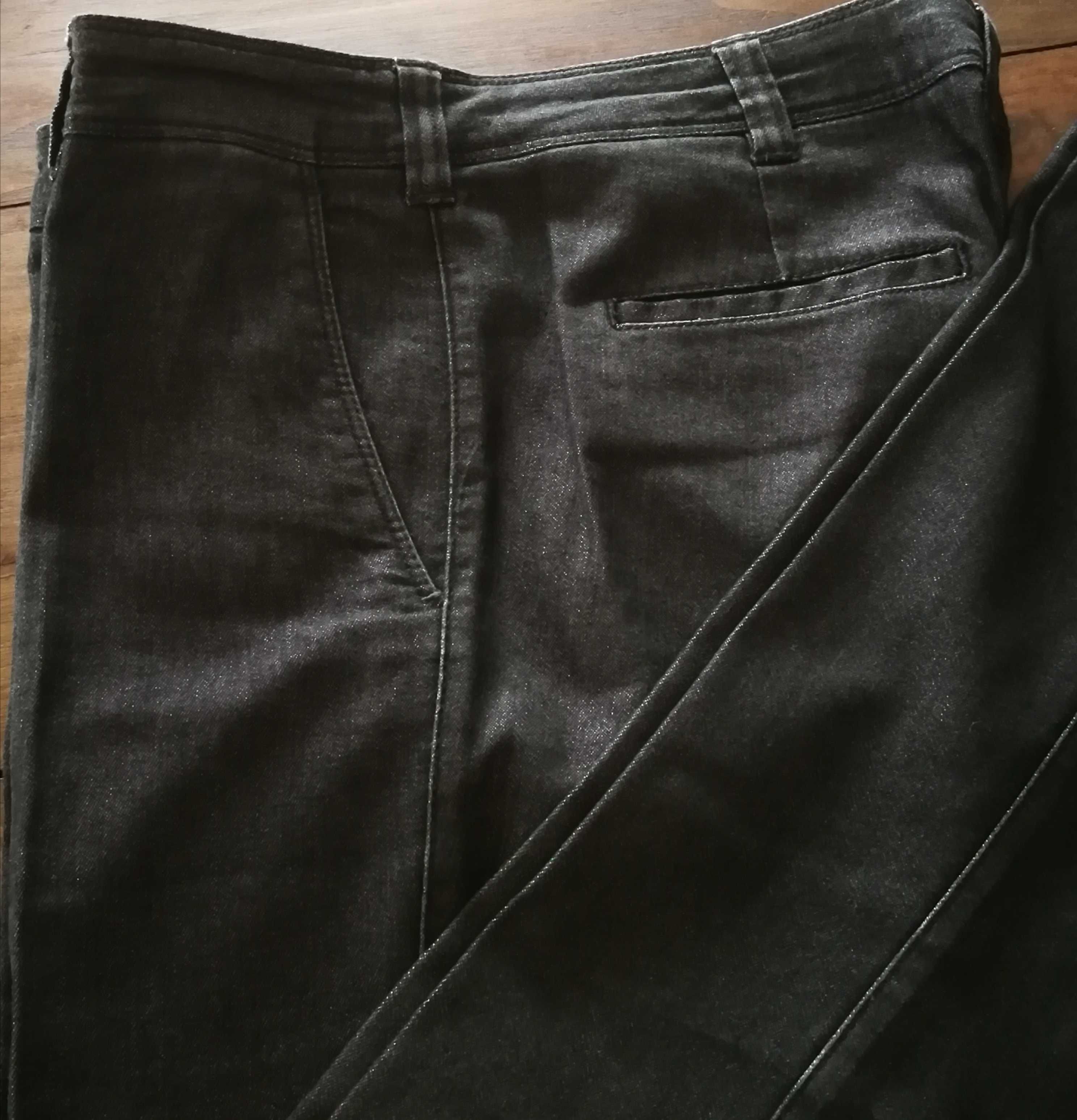 Calça de ganga com toque muito agradável