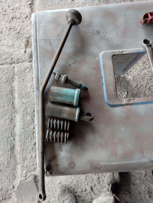 Механізм включення вома мтз мала кабіна