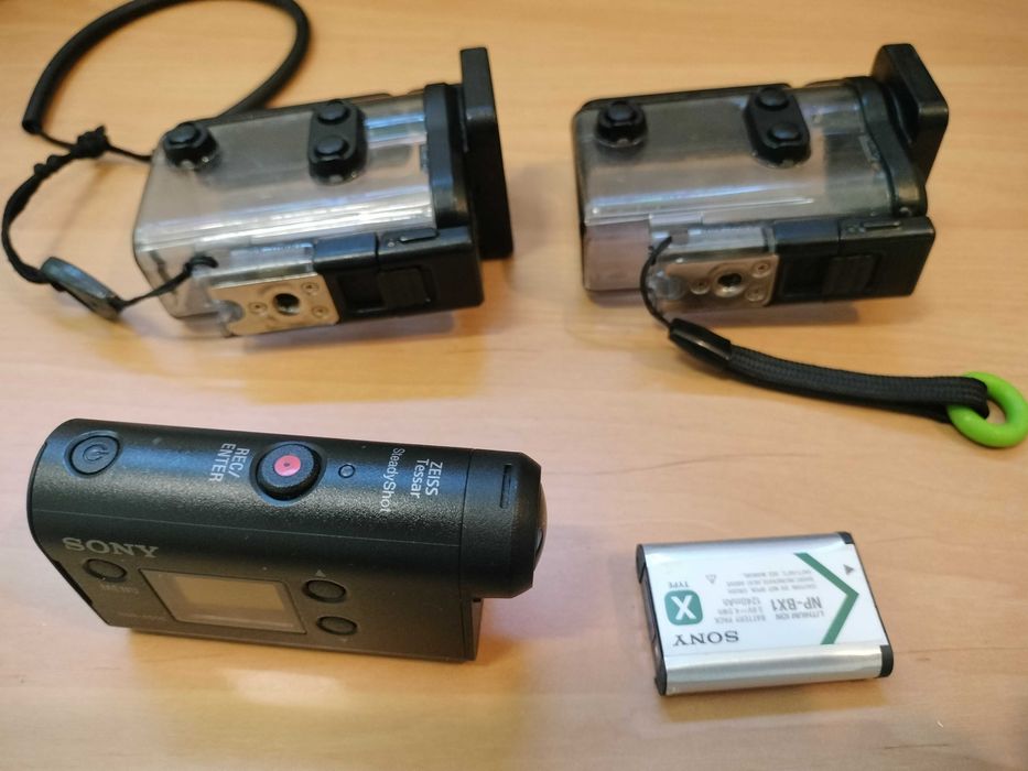 Sony AS50 com 2 baterias e 2 caixas estanques