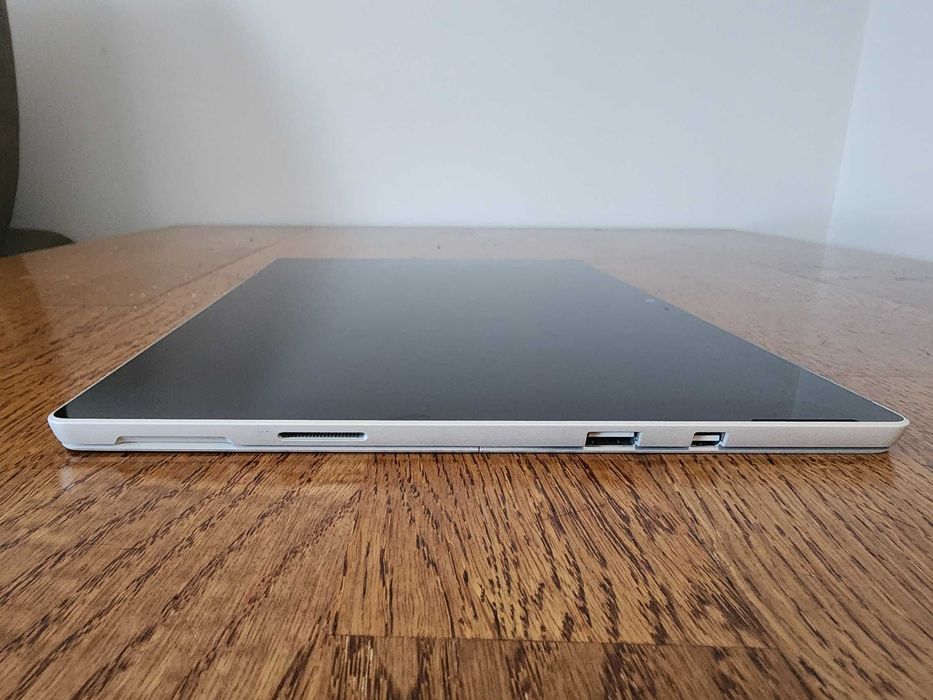 Surface PRO5 12.3" QHD i7 16gb 1TB 786 часов наработки