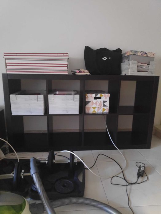 Estante IKEA castanho escuro