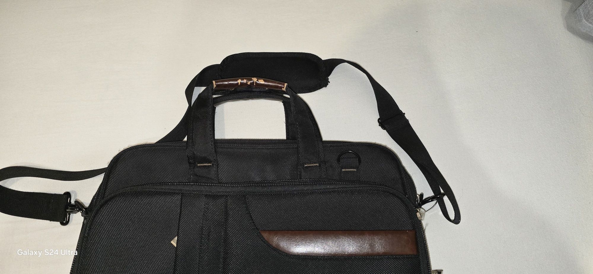 Torba na laptopa.
