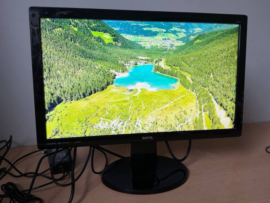 Монітор BenQ – 22”, Full HD, TN, HDMI / DVI / VGA