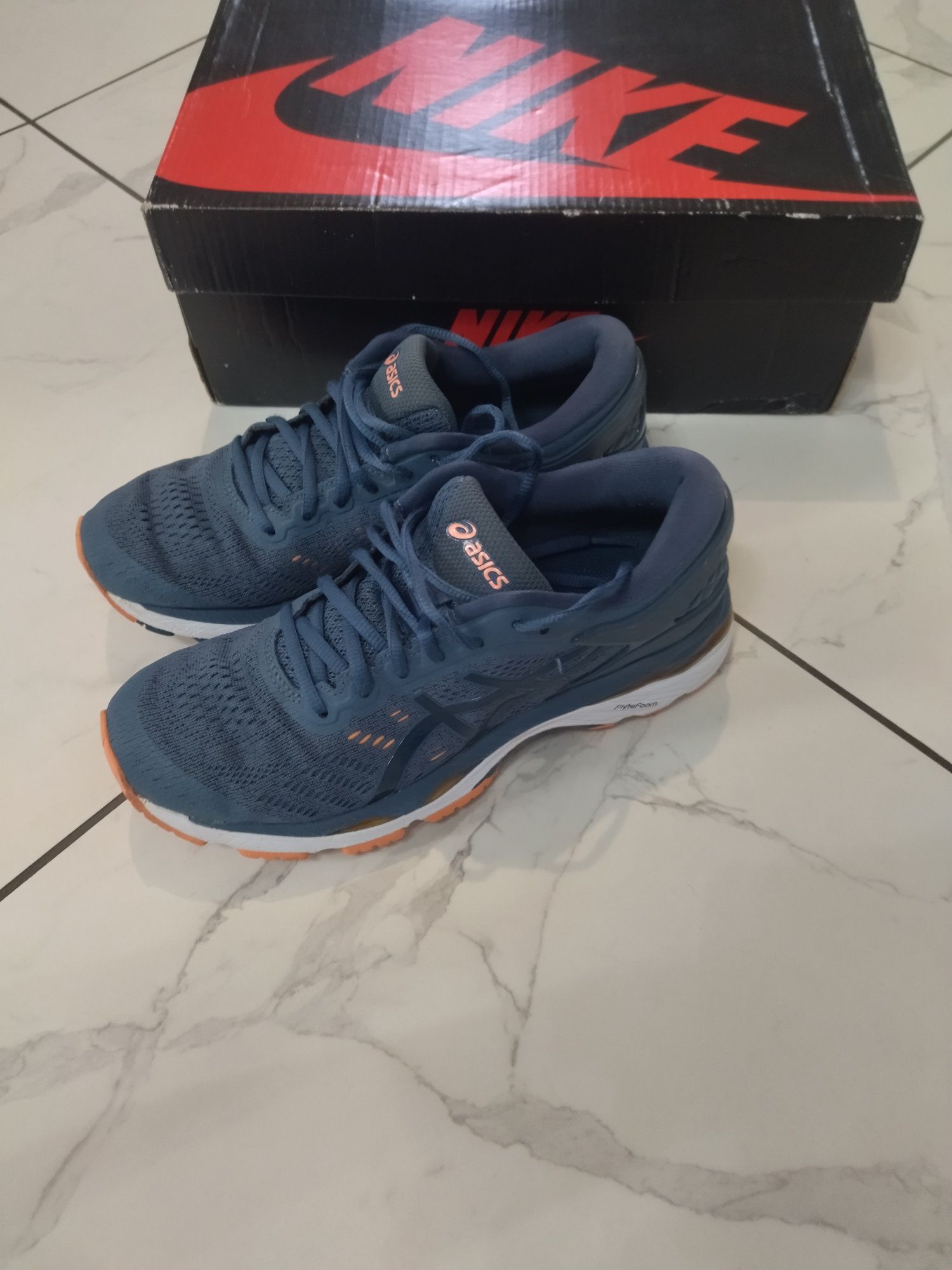 Кросівки для бігу ASICS Gel-Kayano 24