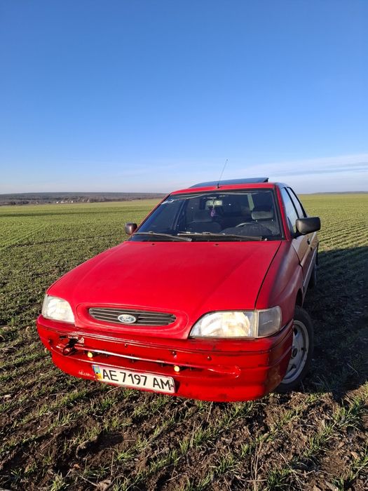 Продам Ford escort clx 1.8 1992