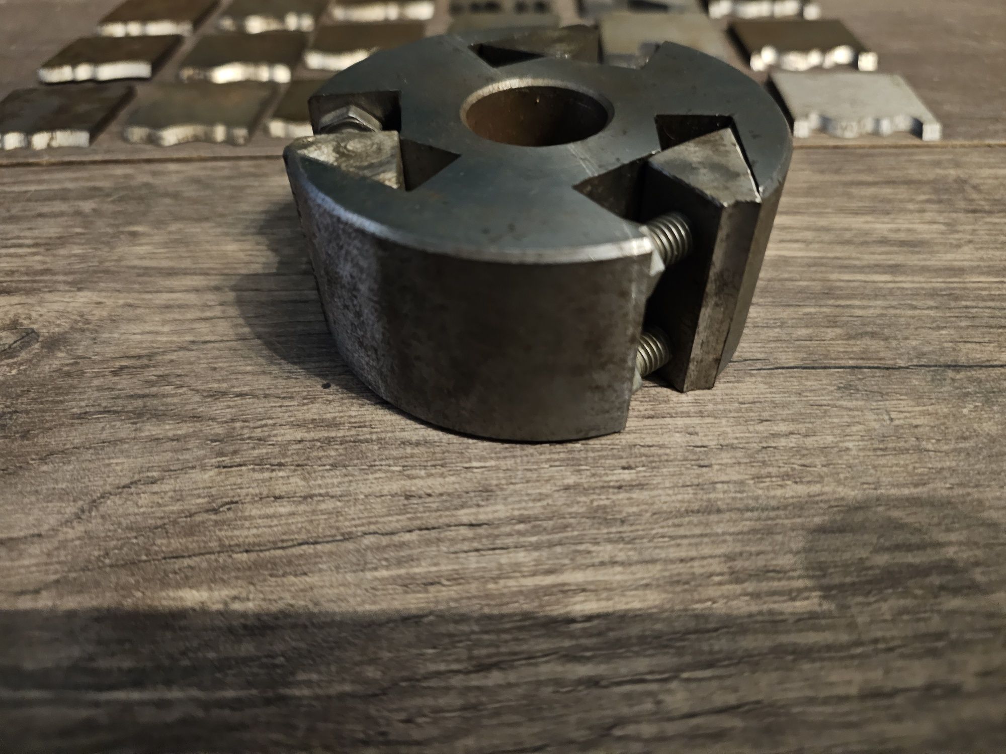 Głowica Frez do Drewna 85x40mm 6 zestawów płytek