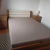 Sypialnia łóżko drewno dąb 160/200 szafki nocne i komoda.