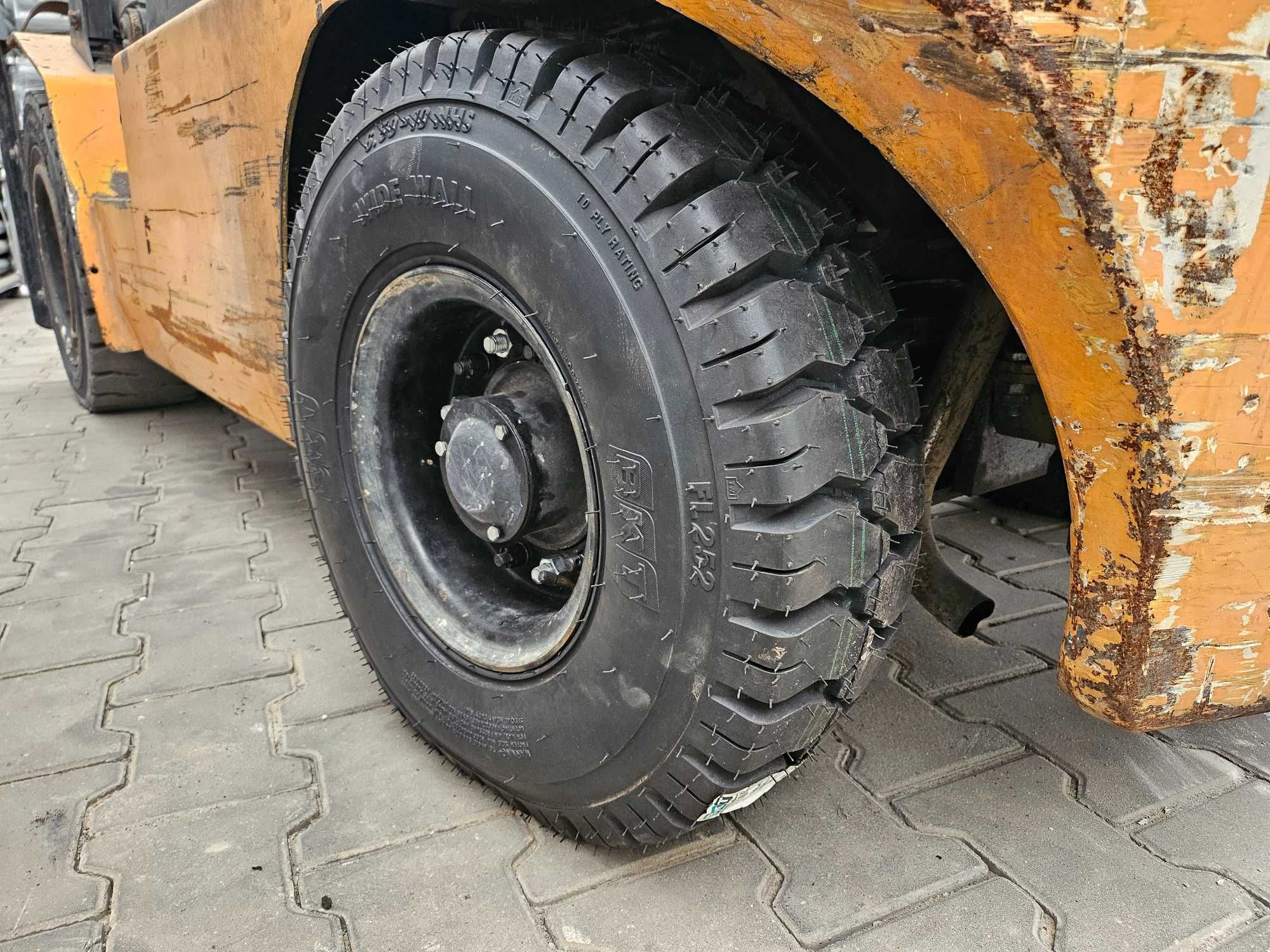 Wózek widłowy HC  3,5t