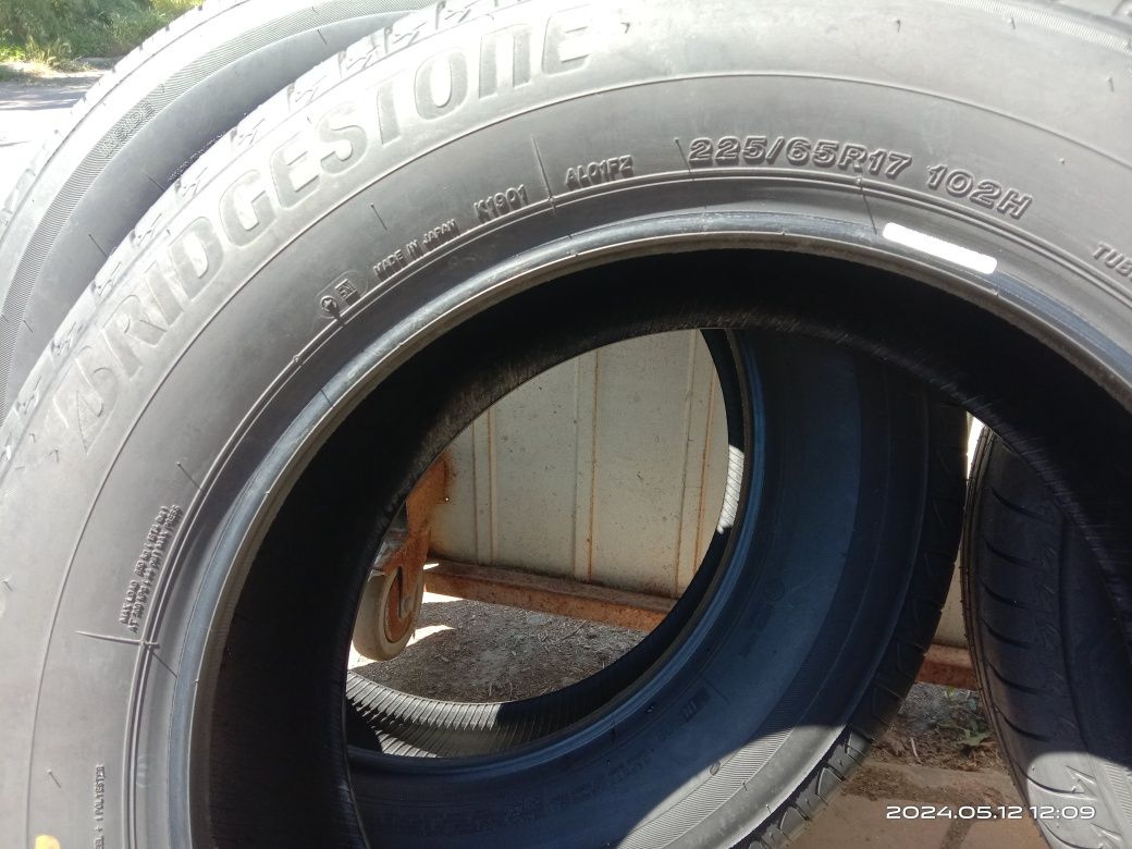 Bridgestone Alenza 001. 225/65/17