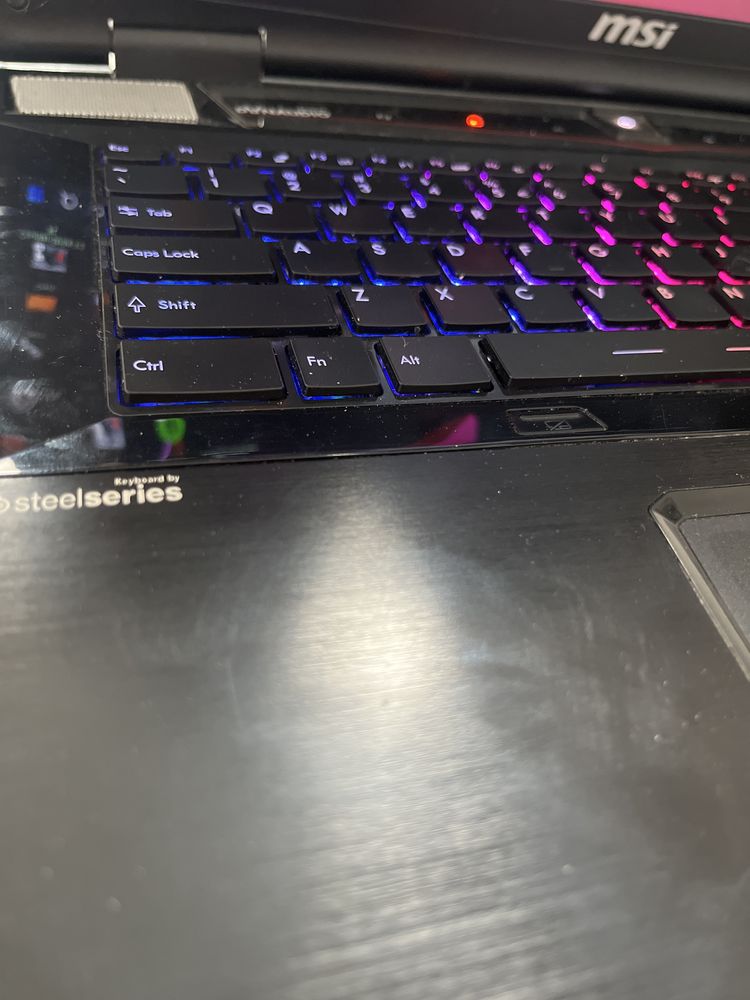 Laptop gamingowy msi wszystko sprawne
