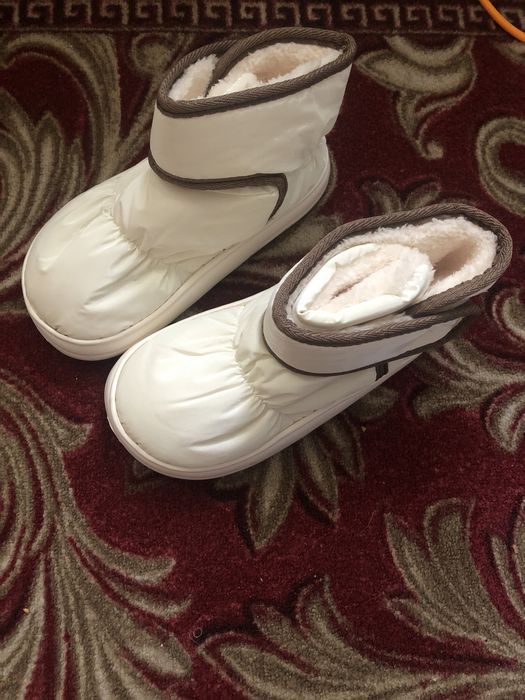 Чуні дутіки чоботи на зиму