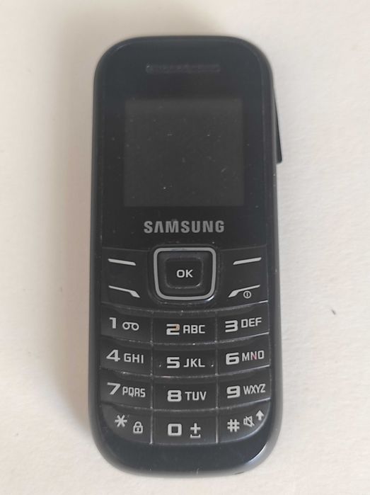 Телефон samsung E1200
