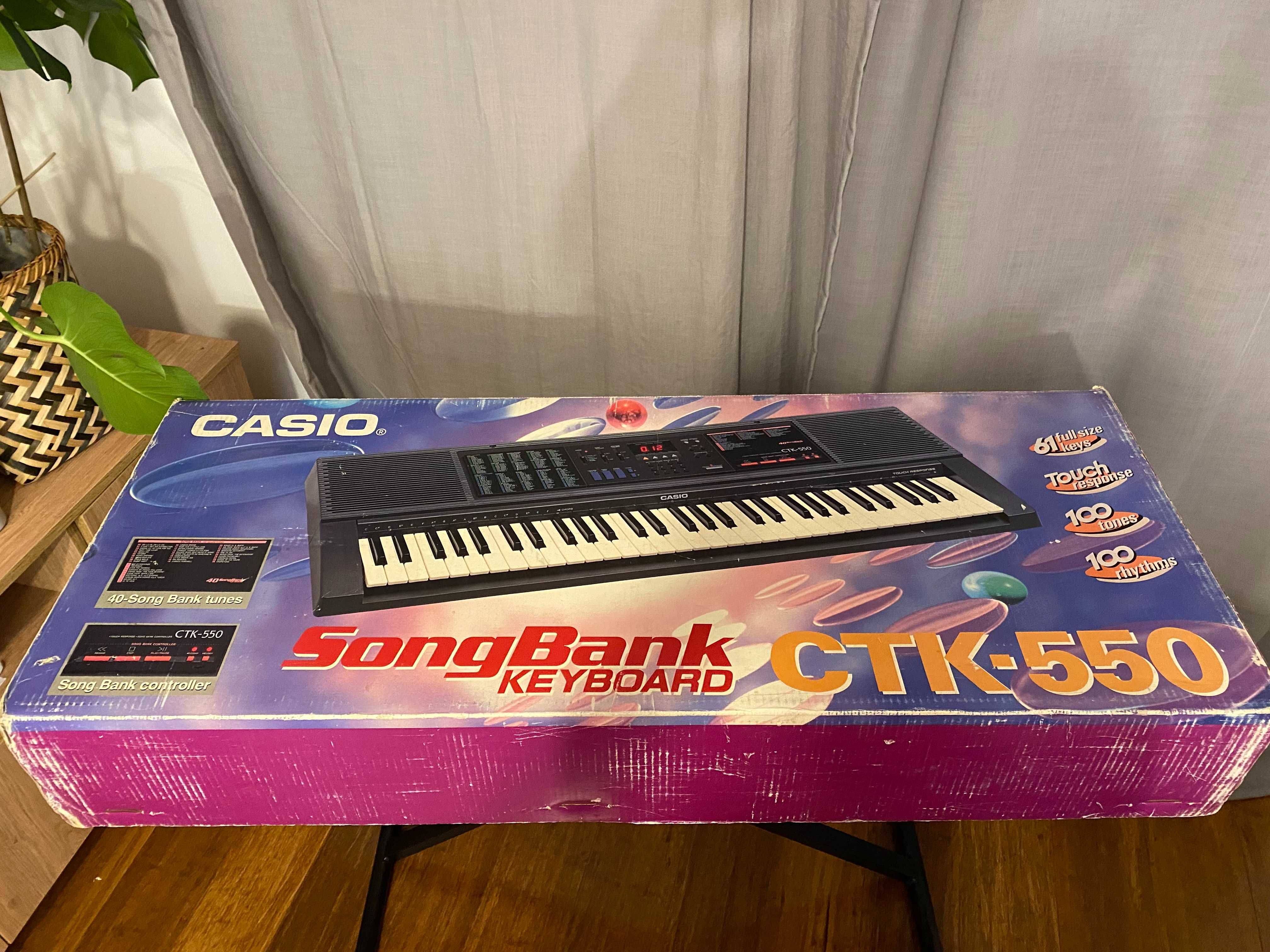 Casio Keyboard model CTK-550 + statyw