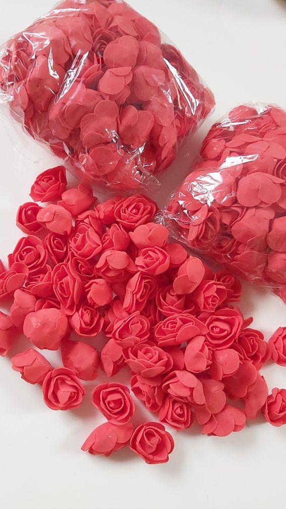 Czerwone róże piankowe różyczki 3 cm handmade Rose bear