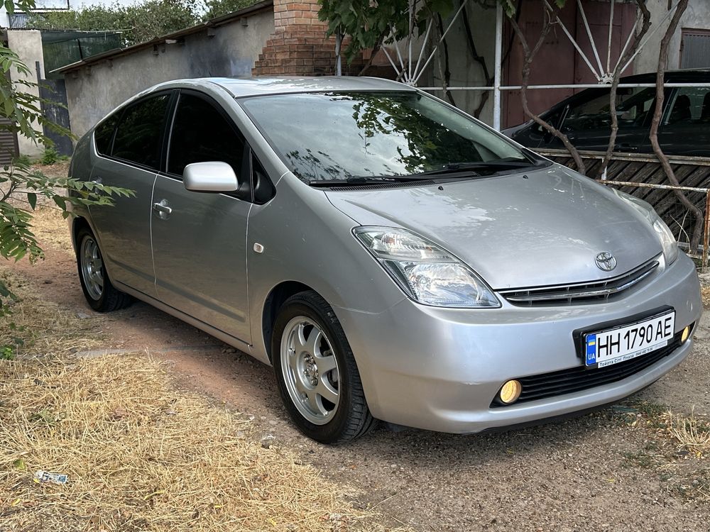Продам toyota prius 20