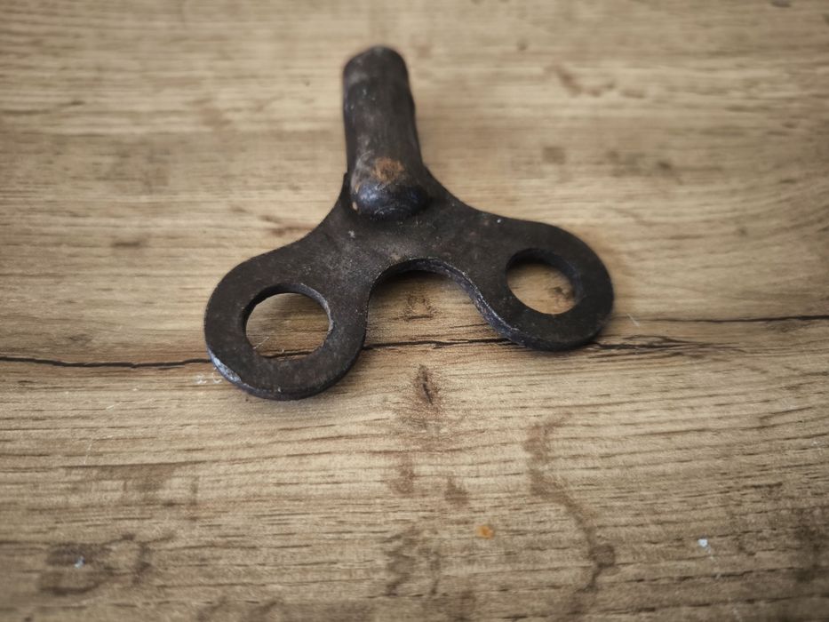 Klucz do zegara zabytek