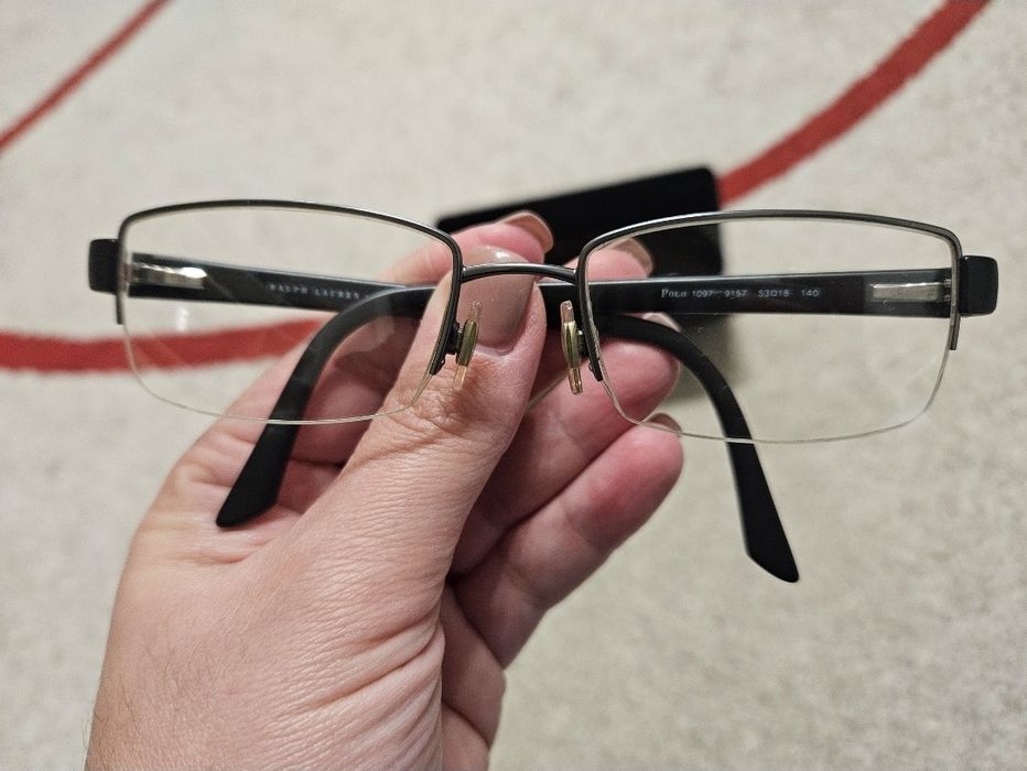 Óculos graduados (Ralph Lauren) como novos

Oculos masculinos.
Graduaç