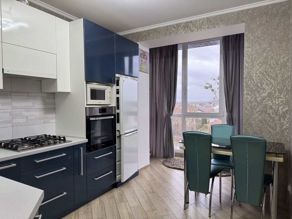 Актуально! 2-рівнева квартира на Щасливому! Меблі та техніка! Економна