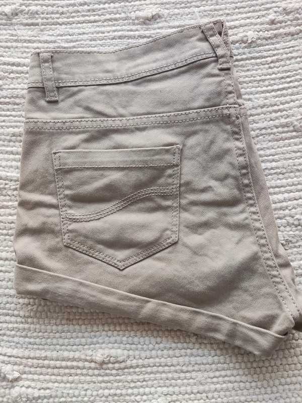 Szorty beżowe jeans UK Primark jak nowe UK12