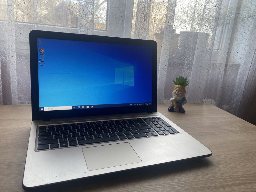 Ноутбук Asus