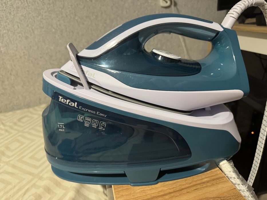 Праска із парогенератором Tefal