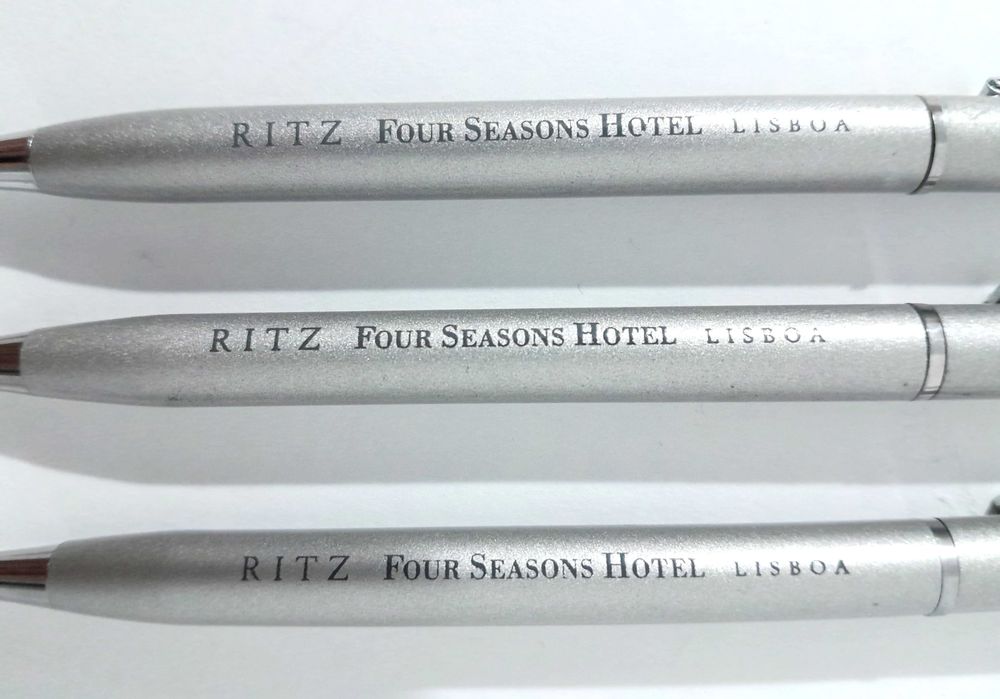 Pack de 3 canetas esferográficas c/publicidade Ritz Four Seasons Hotel