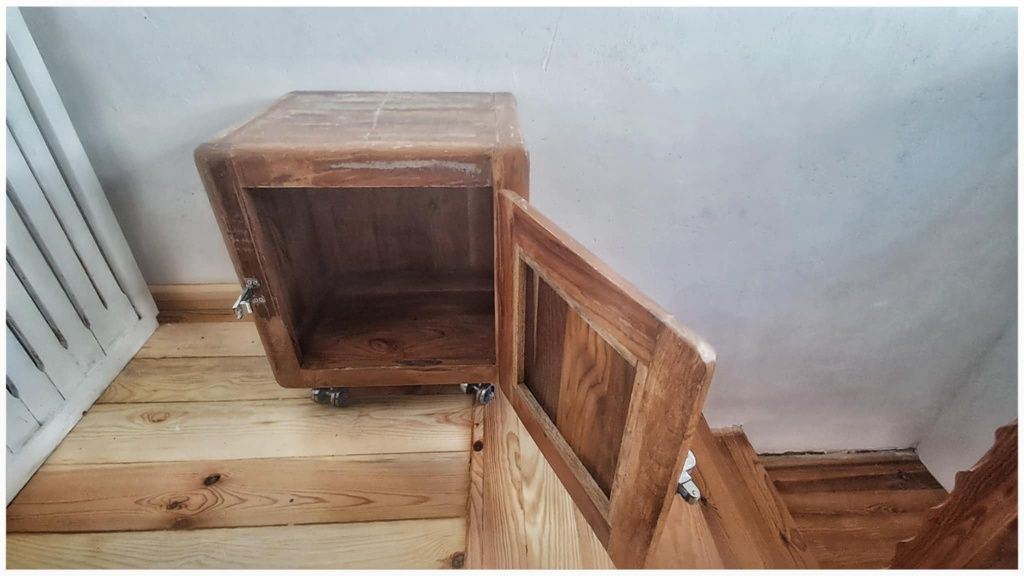 Szafka Massivmoebel