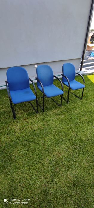 Krzesło biurowe niebieskie