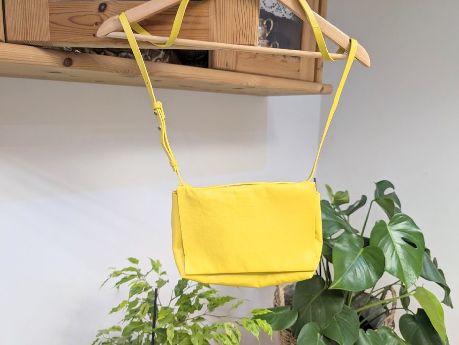 Mała skórzana torebka massimo dutti żółta