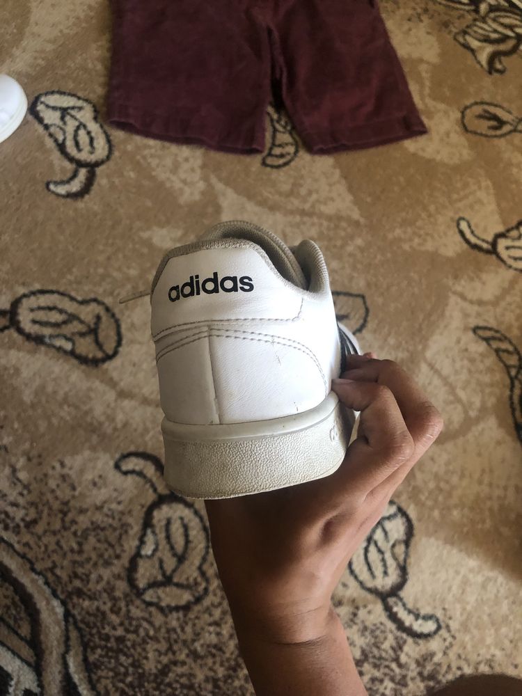 Кросівки Adidas розмір 37