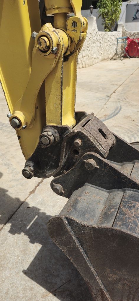 Mini giratoria/escavadora yanmar vio 33
