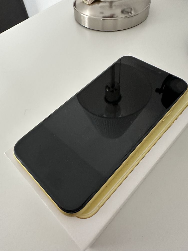 Iphone 11 80% kondycji baterii zolty nieserwisowany