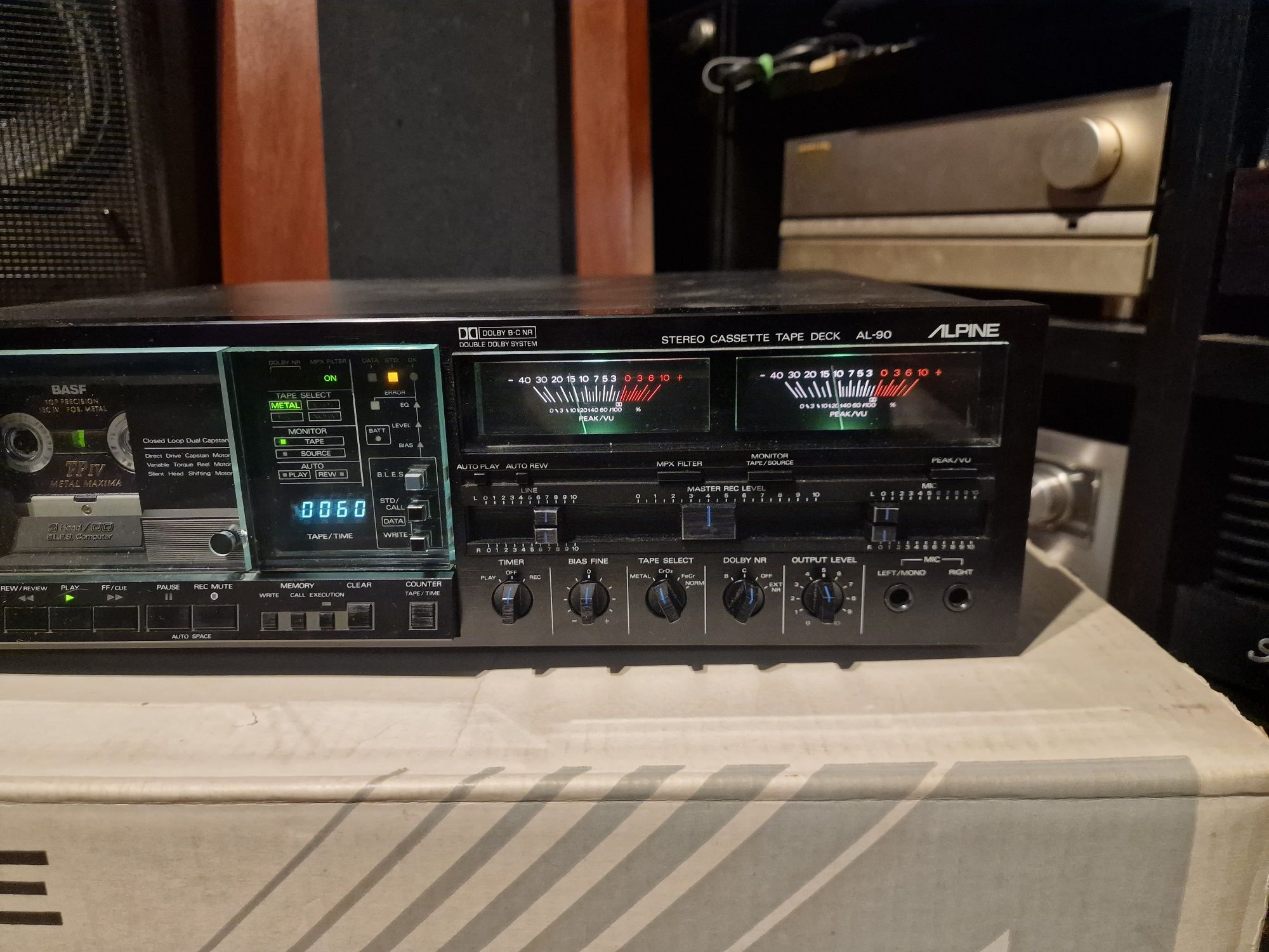 Alpine AL90 vs luxman k05