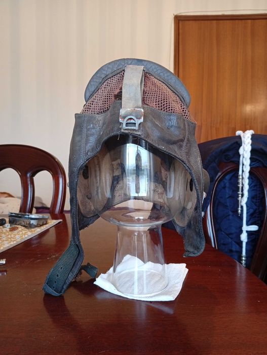 Capacete de piloto russo anos 70